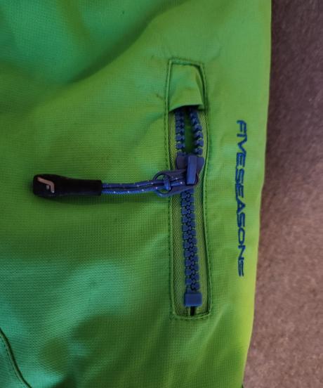 Praktická bunda, 146