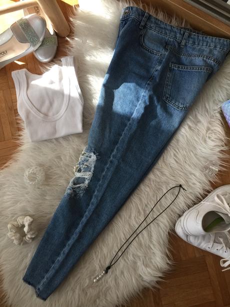 Perlickove potrhane rifle, calzedonia,xs