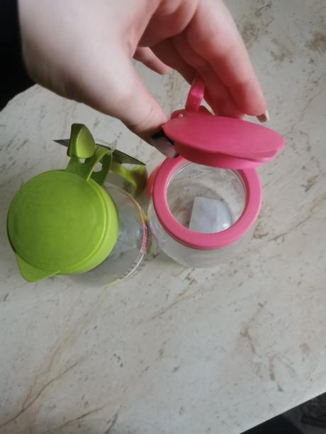 Desiatová fľaška s lyžičkou, 