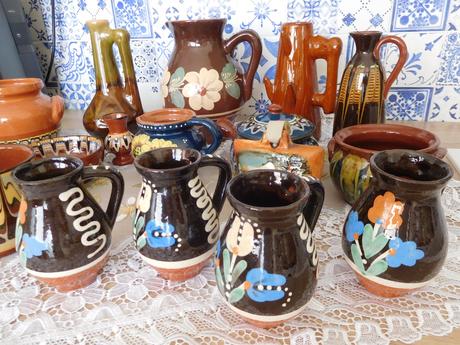 Keramika  farebná rozna, 