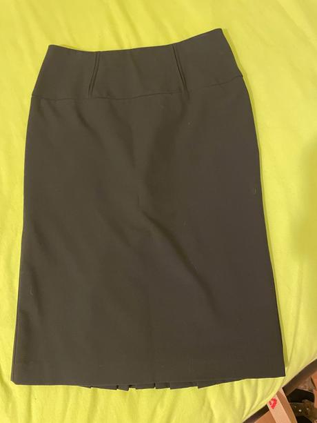 Krasna elegantna sukna, m