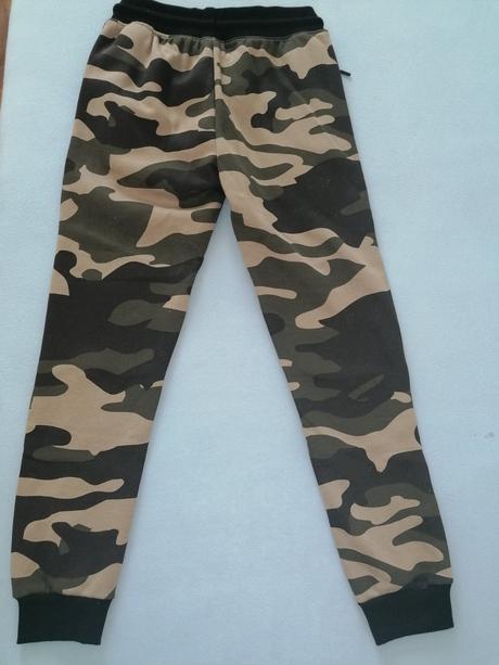 Tepláky 134/140, 140