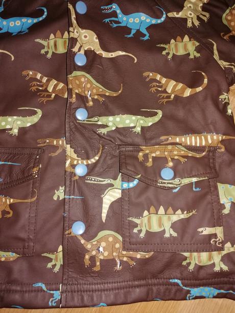 Nepremokavá bunda, 92