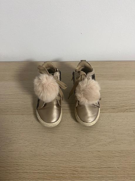 Topánky s brmbolcom, river island,24