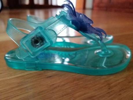 Zelené sandálky, 22