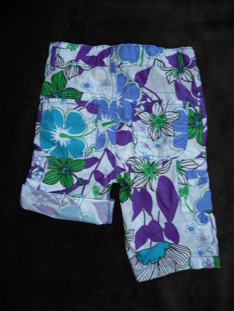 Kraťasky po kolená, children's place,98