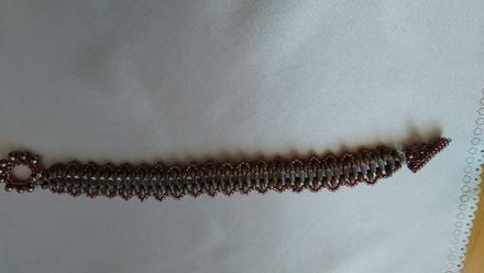 Hrubší náramok ručná práca,