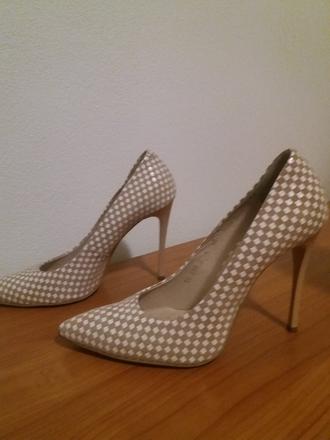 Krasne elegantne lodicky, 40