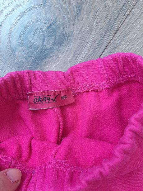 Teplačiky, okay,104