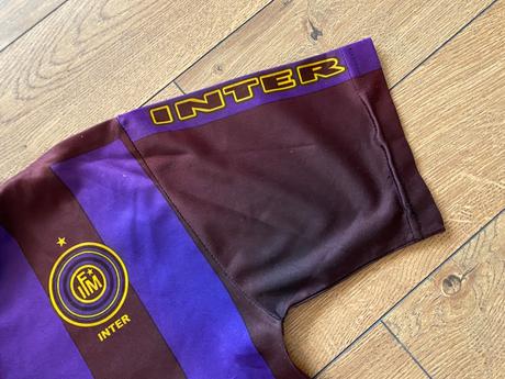 Dres pirelli - vieri - číslo 32, 140