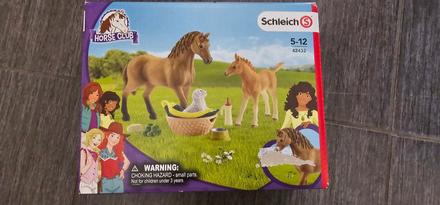Schleich sada koník, žriebätko, šteniatko+doplnky, 