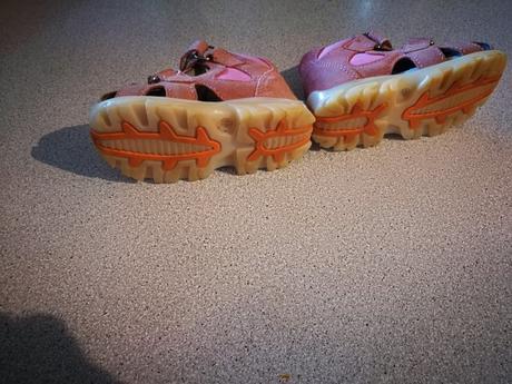 Dievčenské sandálky, slovobuv,20