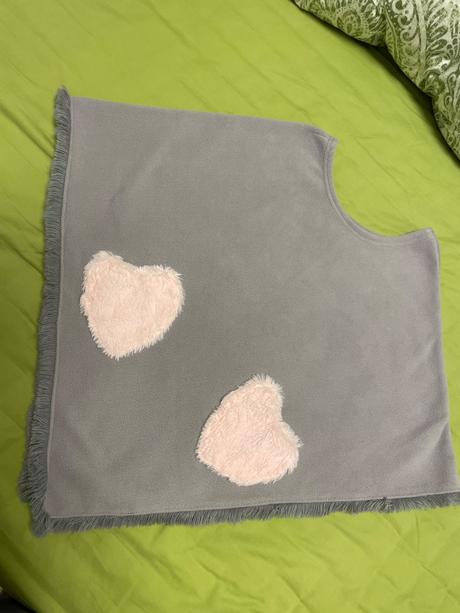 Ponco, siva so srdieckami, vel. uni, dopodopo