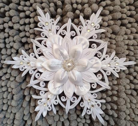 Špic na vianočný stromček vo forme vločky, 