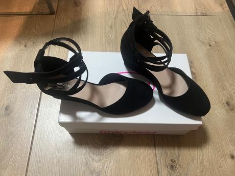 Čierne topánky, graceland,37