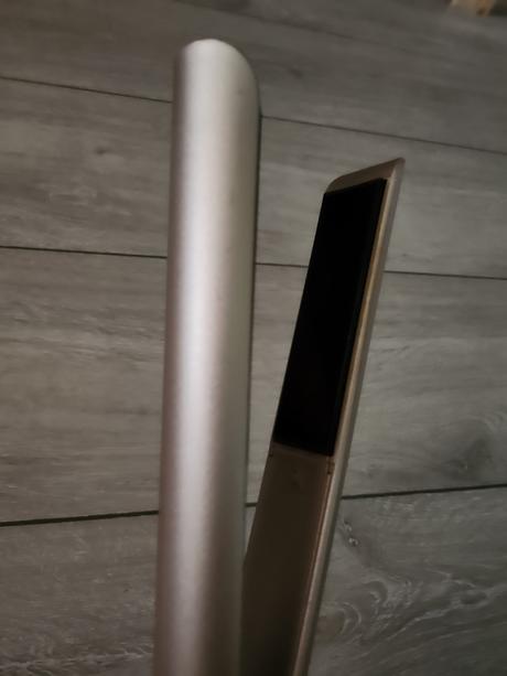 Tenká žehlička na vlasy furiden, 