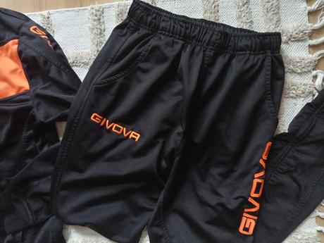 Športová súprava, s