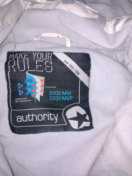 Lyžiarsky overal, authority,128