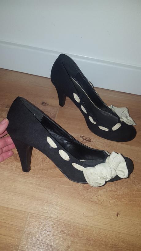 Cierne lodicky s maslou, 39