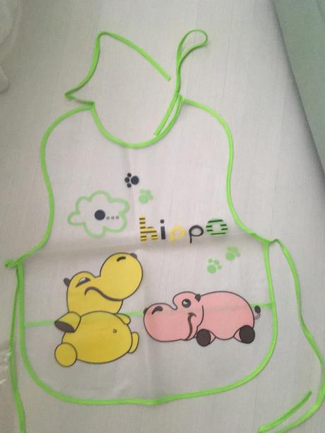 Plast zástera na vytvarnu nova, 