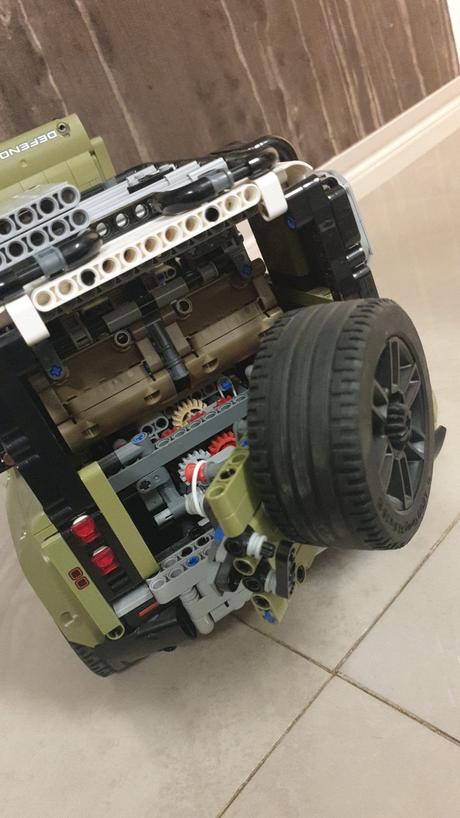 Lego technic 42110  - land rover defender top stav, 