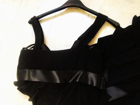 Spoločenské šaty na ramienka, s