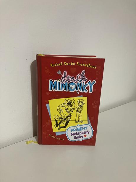 Kniha - denník mimoňky,