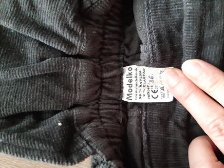 Nohavice na traky, modelko,86