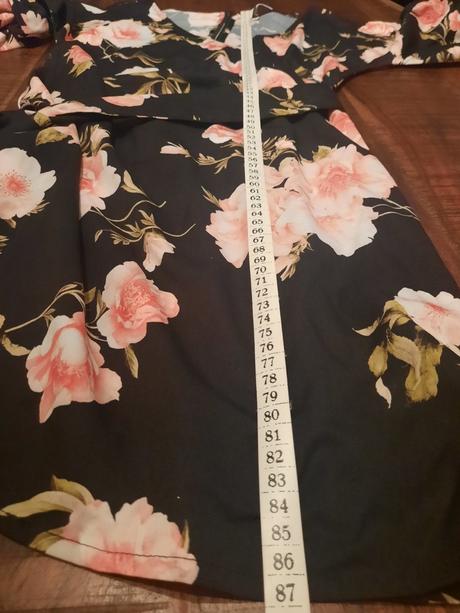 Šaty jemné, elegantné, zavinovacie kvetované, 36