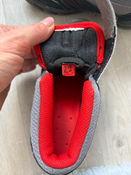 Prechidne topanky 29, quechua,28