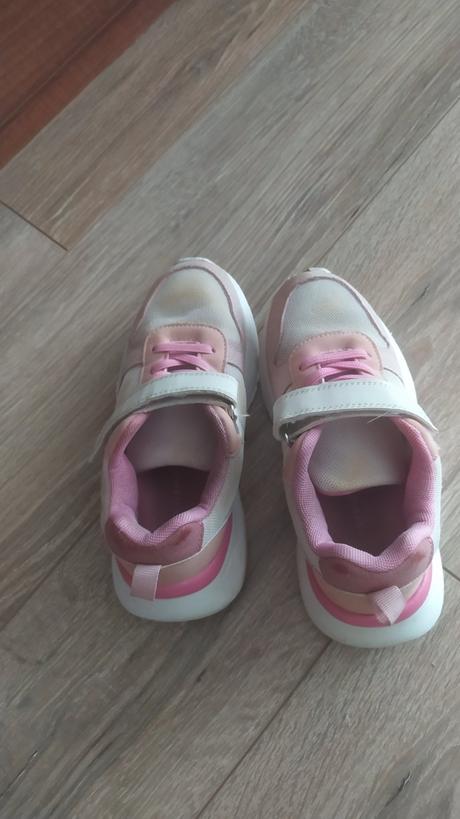 Tenisky, reserved,32