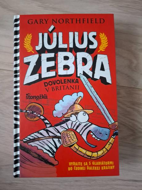 Július zebra 2 - dovolenka v británii, 