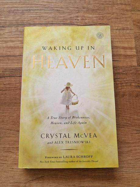 Kniha waking up in heaven od crystal mcvea, 