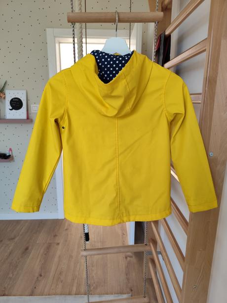 Bundička do dažďa, 128