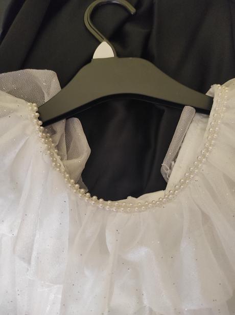 Šaty na prijímanie, 146