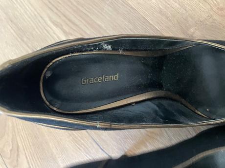 Cierne lodicky, graceland,41