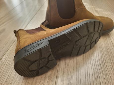 Zimné chelsea čižmičky zn. blundstone v. 36, 35