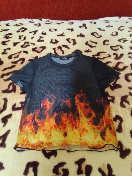 Priesvitný top s plameňmi, bershka, veľ. l stav ak, bershka,l