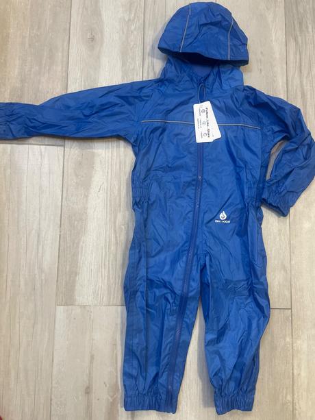 Nepremokavý overal, 98 / 104