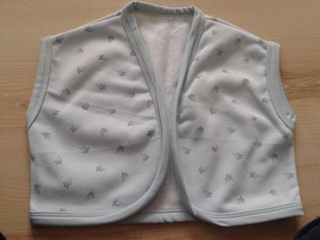 Vesty a komplety, 80