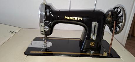 Šijaci stroj minerva,