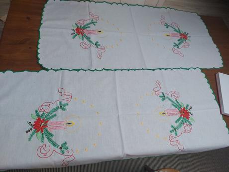 Vianocne obrusy vysivane - akcia, 