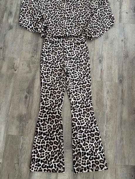 Velúrova súprava, lindex,152