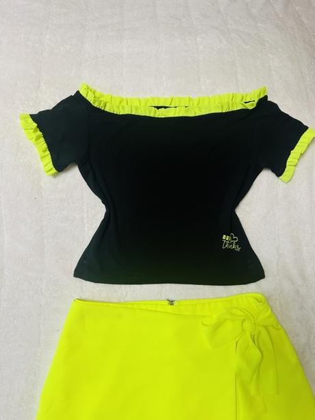 Súprava croptop a sukňa neónovej farby zn. magenta, m