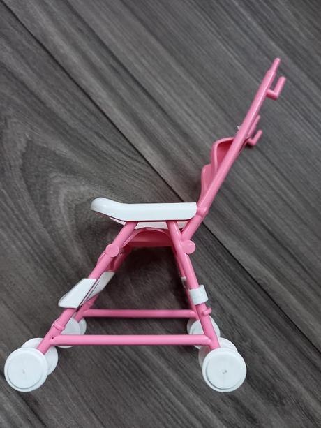 Bábiky 5 kusov + 2 kočíky, 