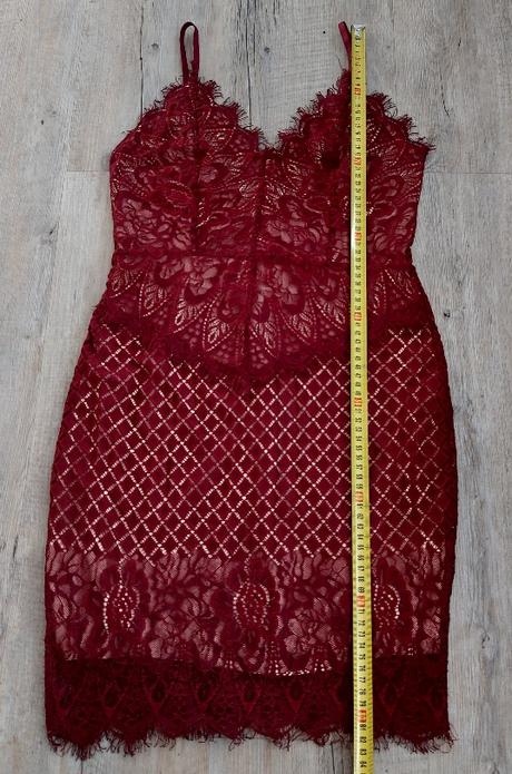 Bordové čipkované šaty, s