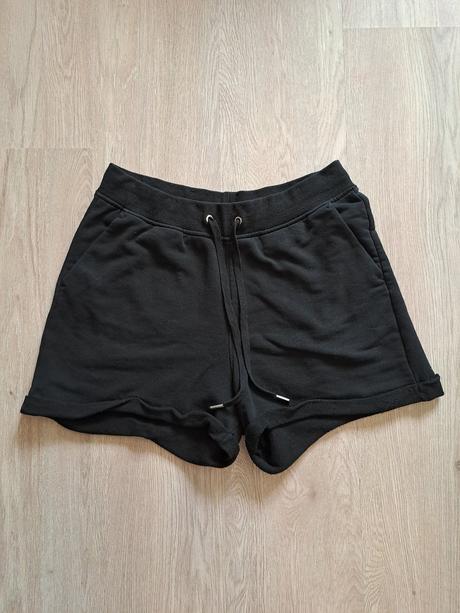 Damske / zenske cierne teplakove sortky h&m m, h&m,m