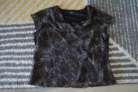 Vzorovaný top 44/46, 44