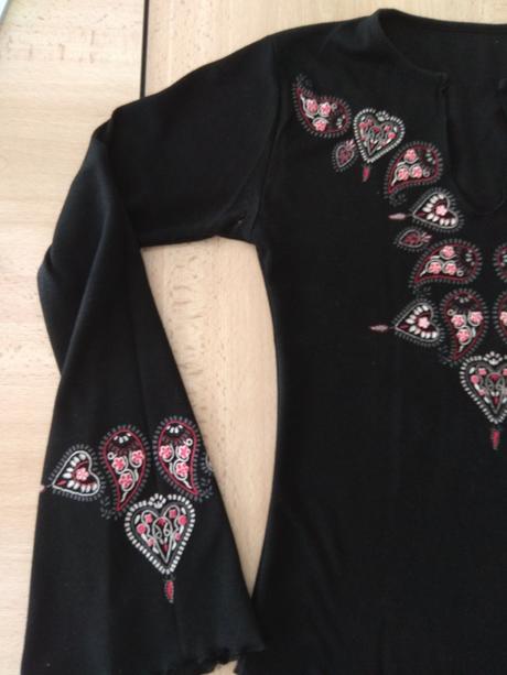 Tričko s výšivkou, m