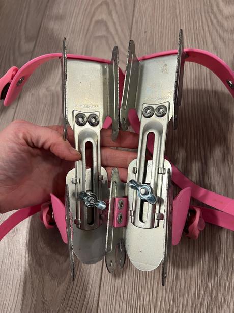 Prilba a kacenky na korculovanie, bolle